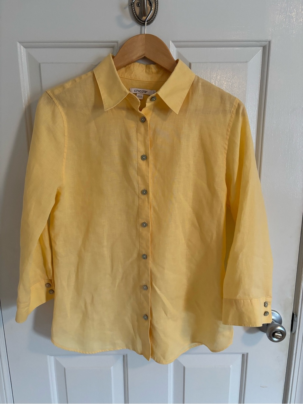 Make offer! Chicos classic Yellow Linen Button-Down Shirt Size 8 (Chicos 1)